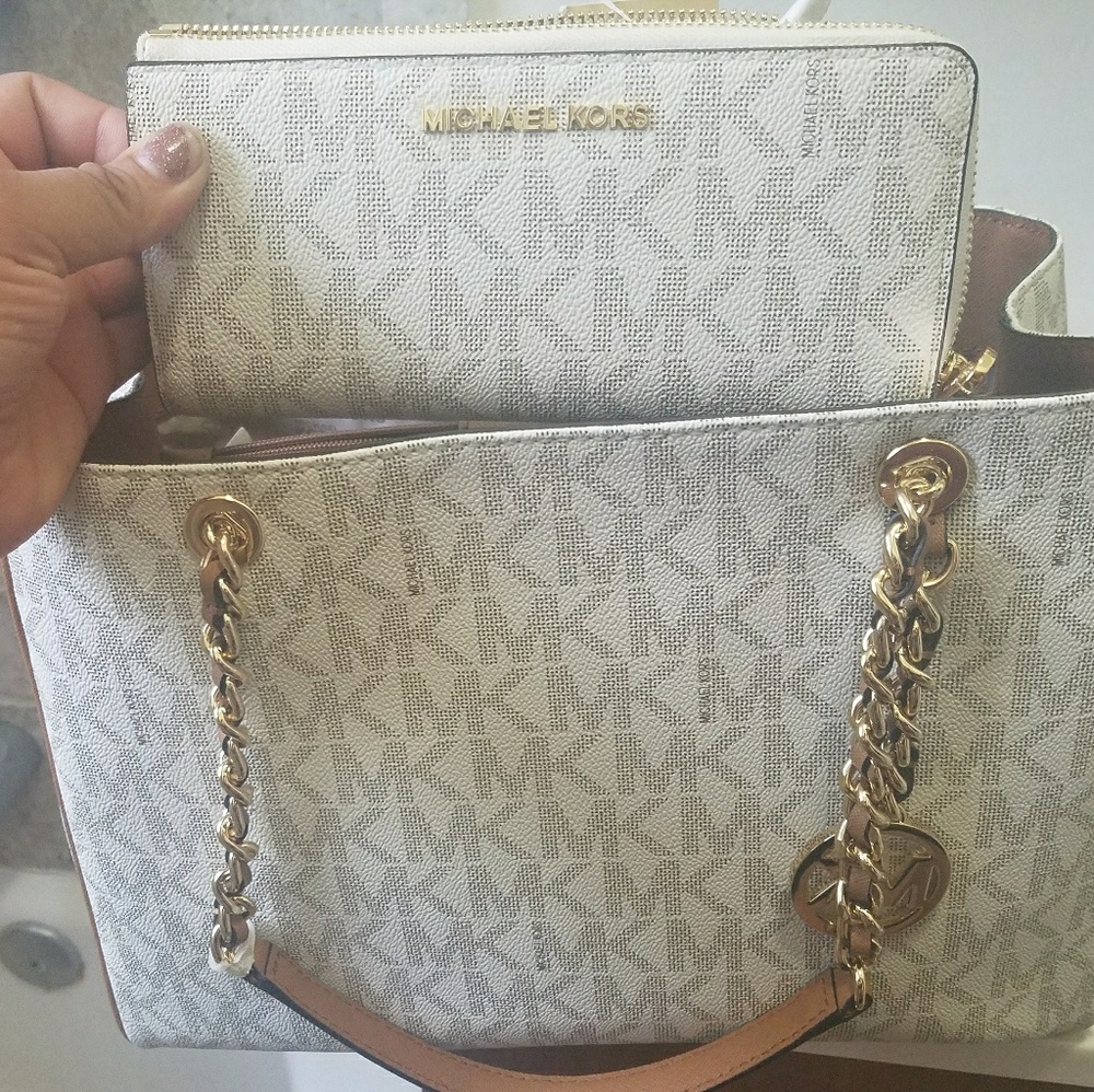 Authentic Michael Kors purse and matching wallet